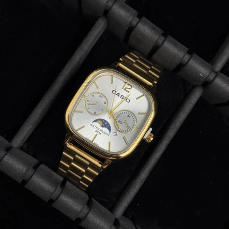 Casio MTP Dorado - Tablero Plateado