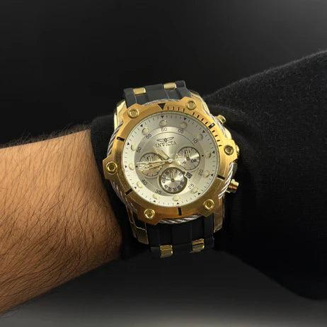 Invicta Shaq Goma Negro - Tablero Blanco - Dorado